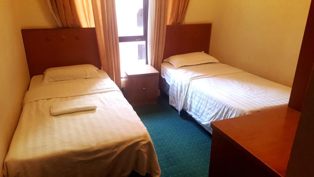 Homestay Marina Court Resort Kota Kinabalu Ngoại thất bức ảnh
