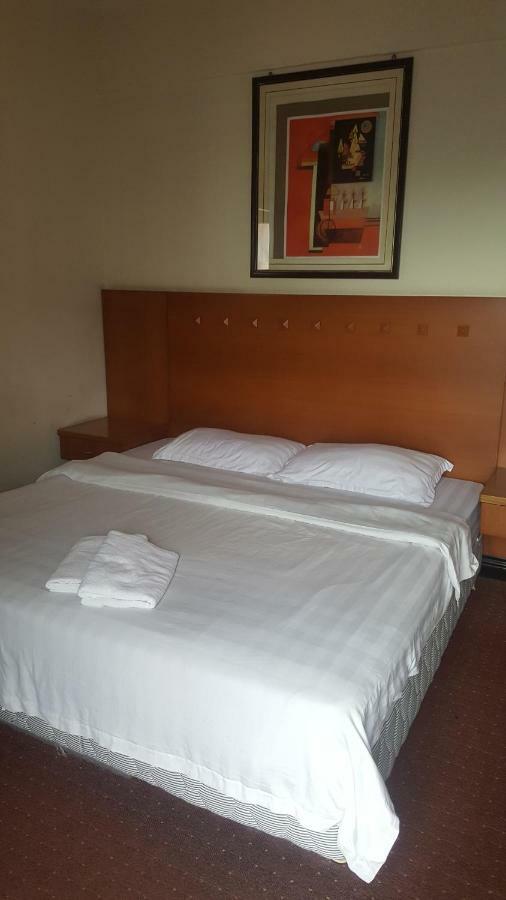 Homestay Marina Court Resort Kota Kinabalu Ngoại thất bức ảnh