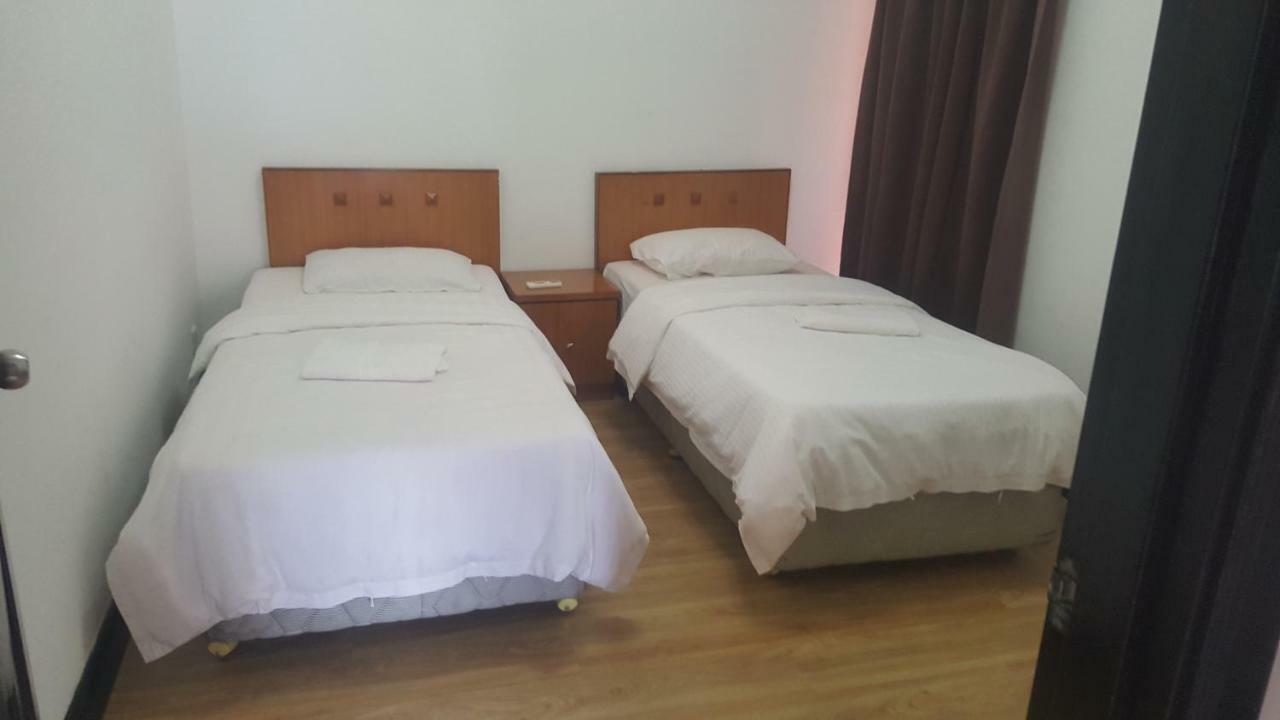 Homestay Marina Court Resort Kota Kinabalu Ngoại thất bức ảnh